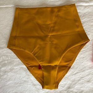 Left on Friday Tide Bottom - 24 Karat (Gold) / S BRAND NEW